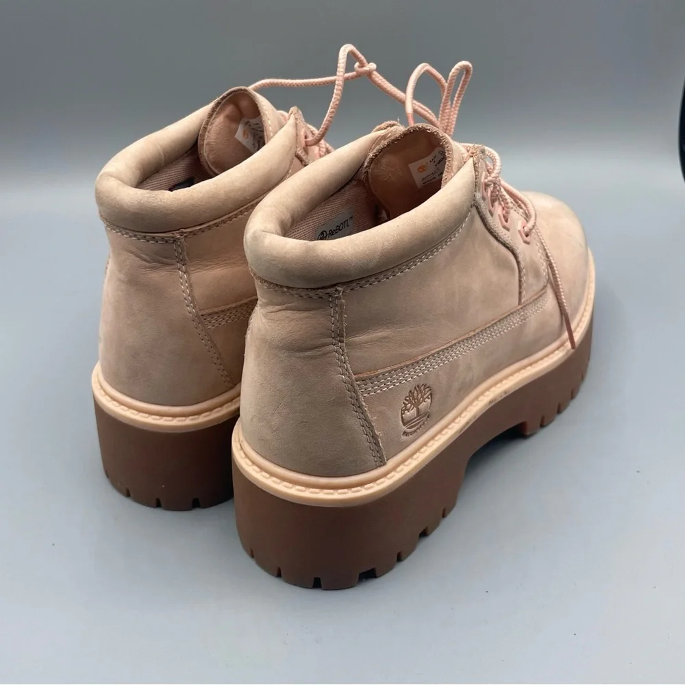 TImberland Stone Street‎ Mid Chukka Boots Light Pink
